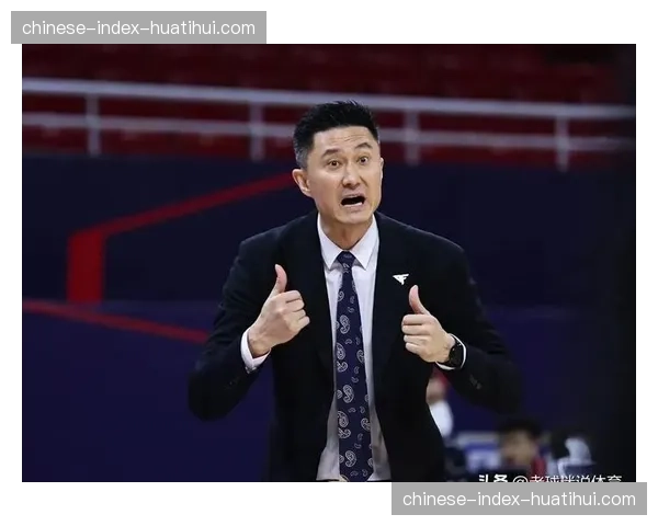 专访杜锋:阐述“小个阵容”在提升攻防转换速度上的实战逻辑与风险 专访杜锋:阐述“小个阵容”在提升攻防转换速度上的实战逻辑与风险