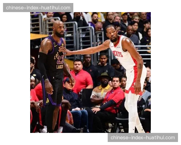 火箭94-101湖人，詹姆斯关键快攻锁定胜局